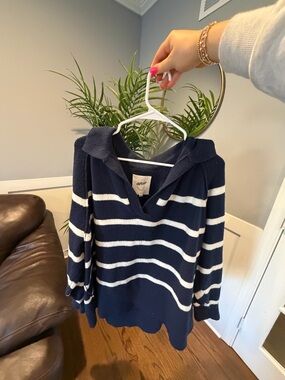 aerie Navy & White Striped V-Neck Hooded Sweater